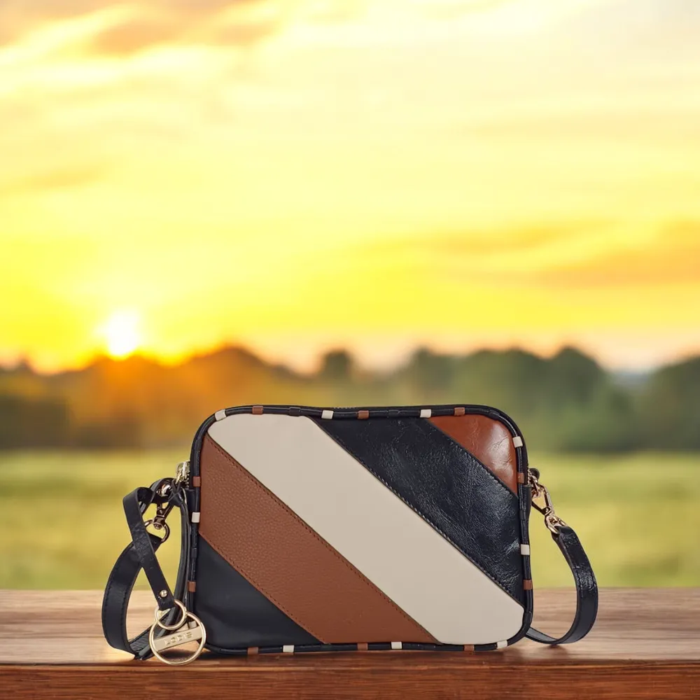 ADDISON CROSSBODY