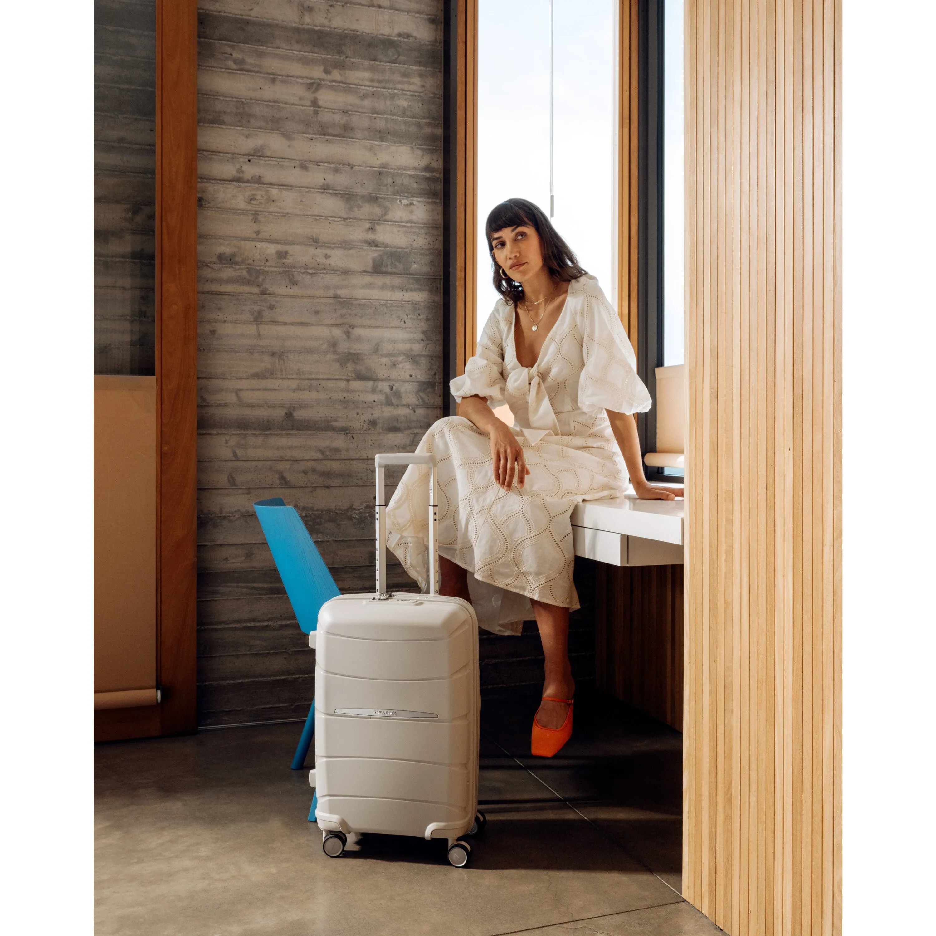 Samsonite Outline Pro Carry-On Spinner