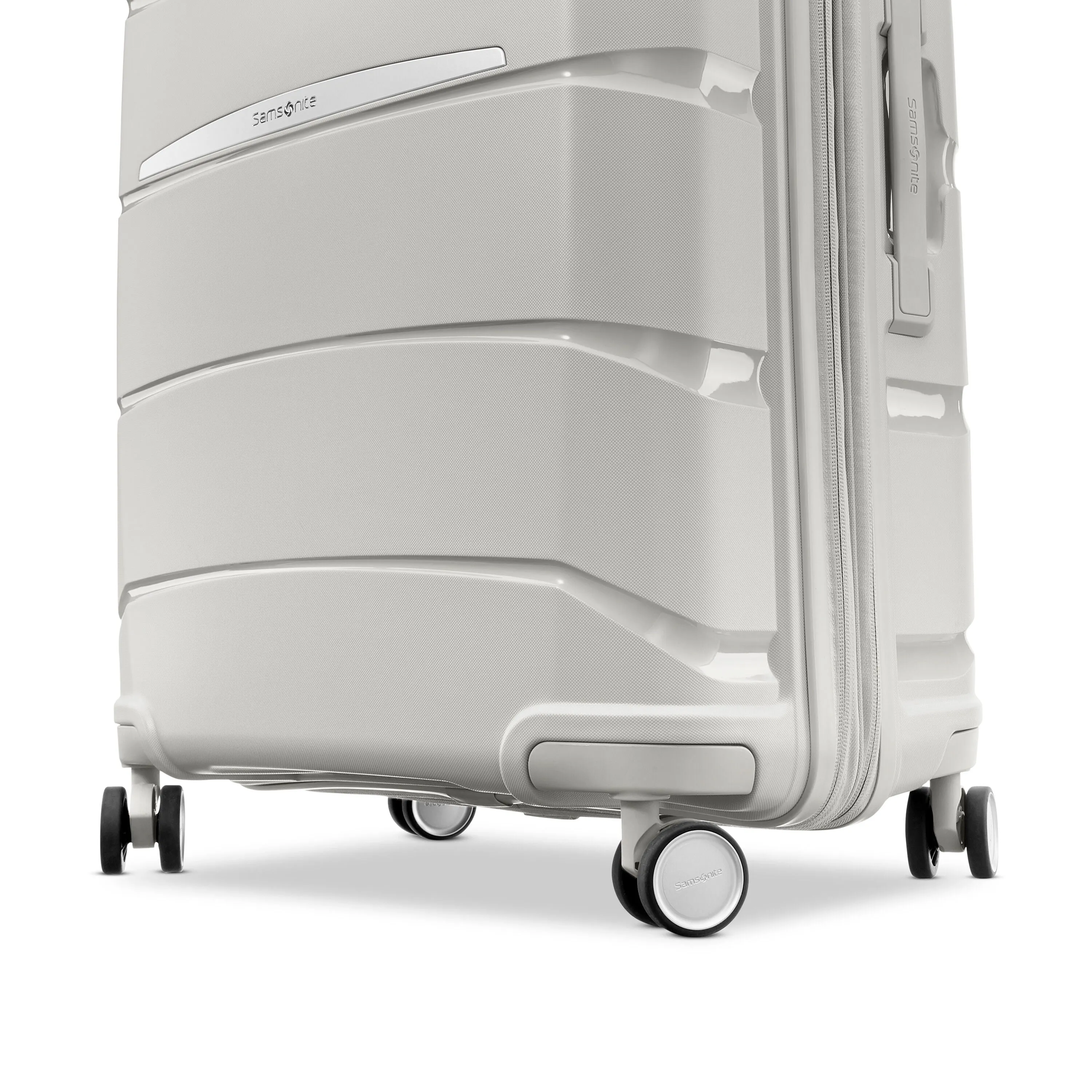 Samsonite Outline Pro Carry-On Spinner