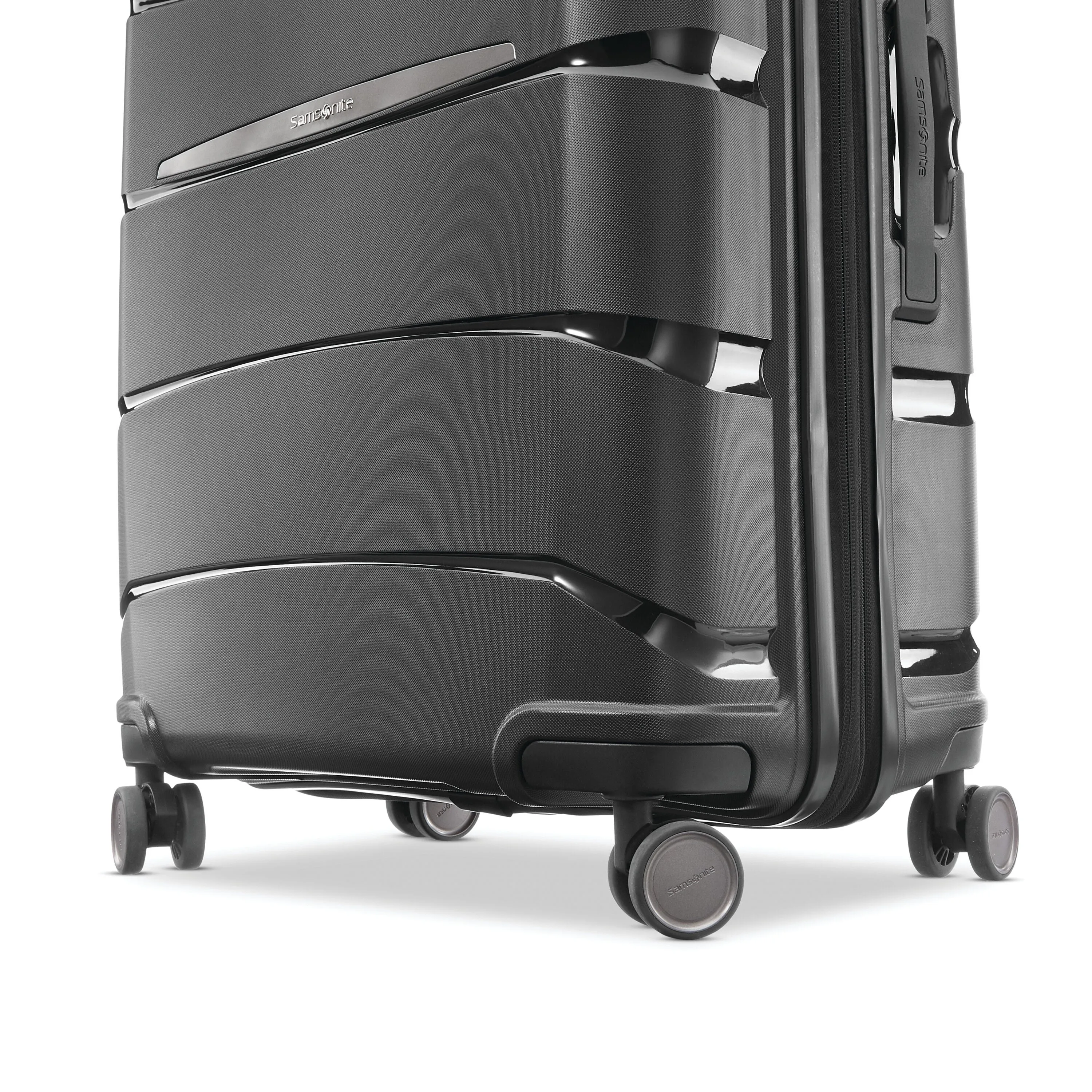 Samsonite Outline Pro Carry-On Spinner