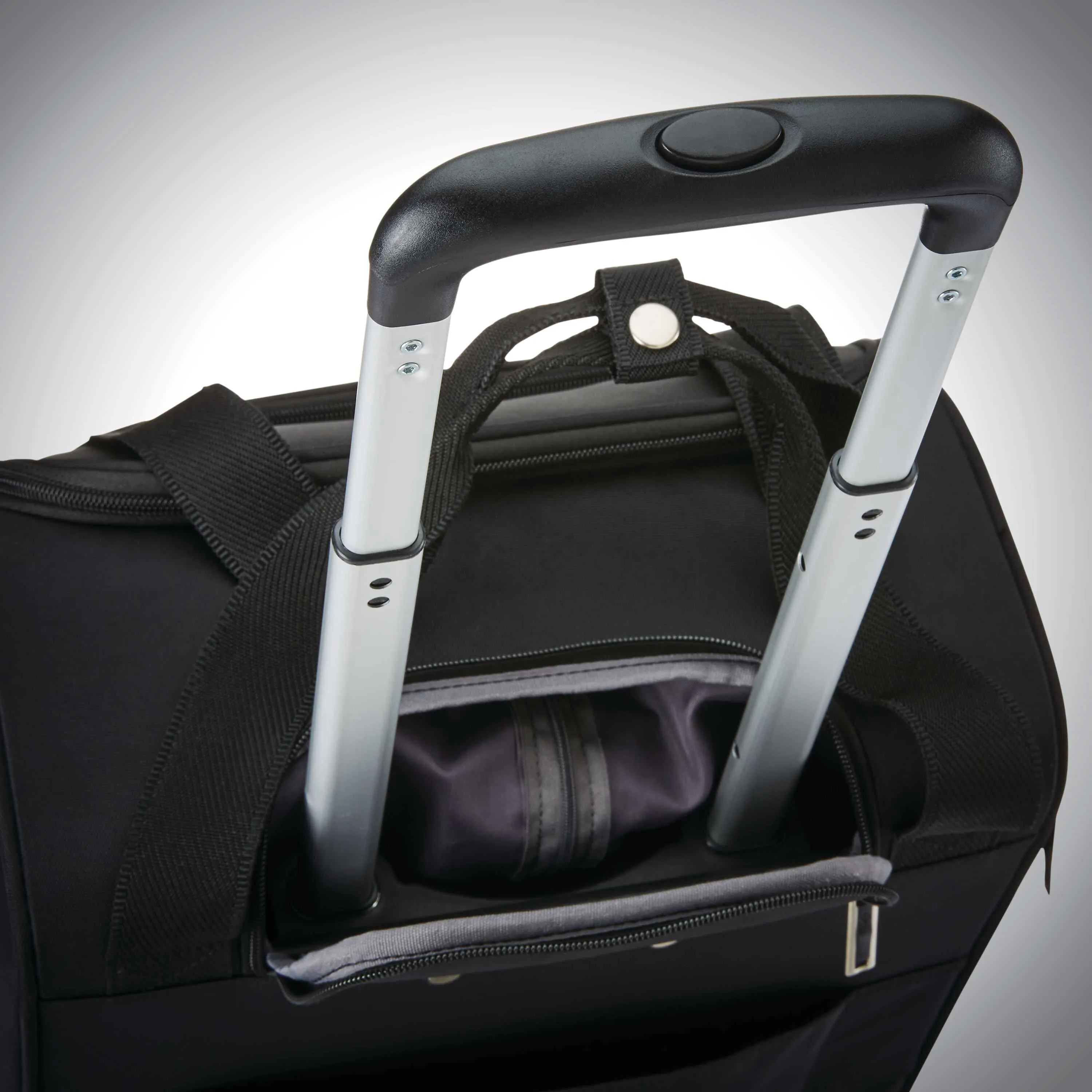 Samsonite Spinner Underseater with USB Port