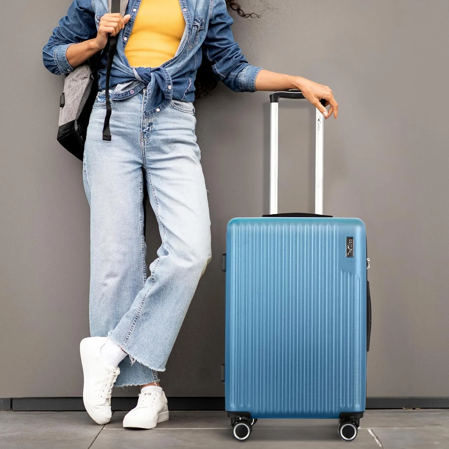 Vacay 3pc Suitcase Set in Light Blue